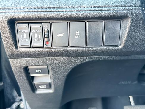 Used 2025 Honda Odyssey Sport-L image 31