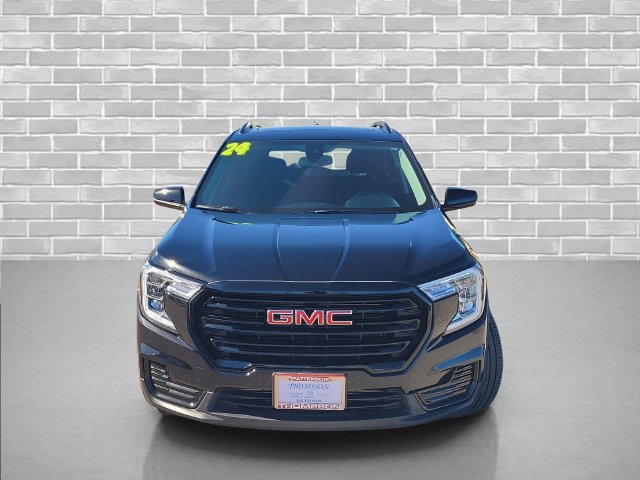 Certified 2024 GMC Terrain SLE w/ Driver Convenience Package FWD image 2