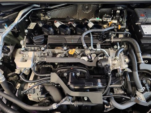 Used 2025 Toyota Corolla LE image 29