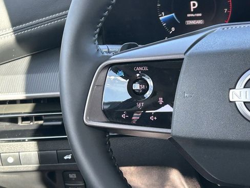 Certified 2025 Nissan Murano SV image 26