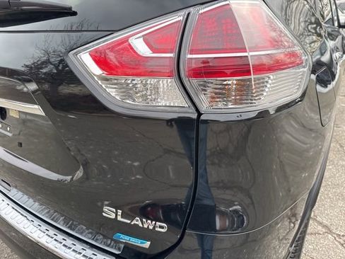 Used 2014 Nissan Rogue SL w/ SL Premium Package image 38