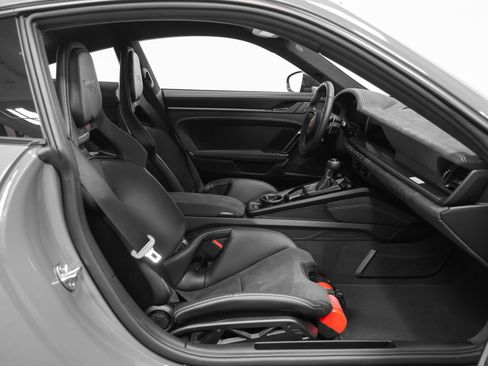 Certified 2026 Porsche 911 GT3 RWD image 38