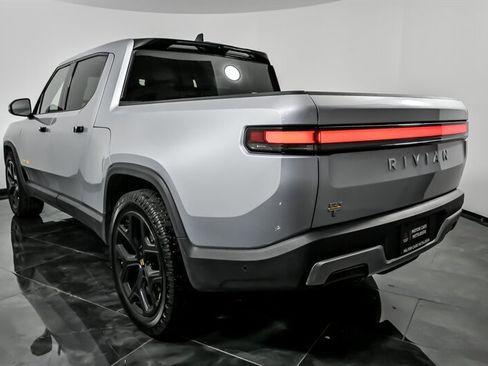 Used 2022 Rivian R1T Launch Edition image 9
