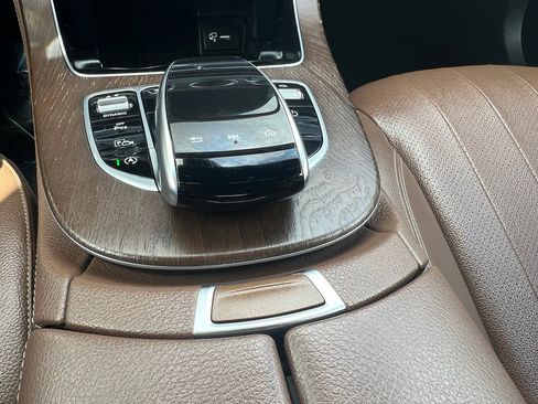 Used 2018 Mercedes-Benz E 300 image 27