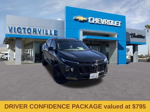 Used 2025 Chevrolet Trax ACTIV w/ Driver Confidence Package FWD image 3