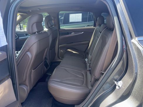 Used 2018 Lincoln MKX Reserve w/ Driver Assistance Package image 7