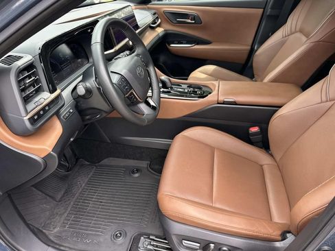 Used 2025 Toyota Crown Signia w/ Advanced Technology Package AWD/4WD image 27