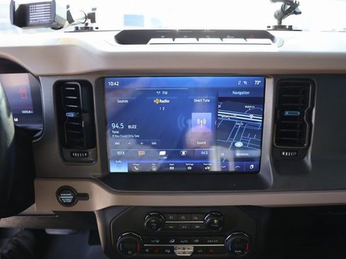 Used 2024 Ford Bronco Wildtrak image 15