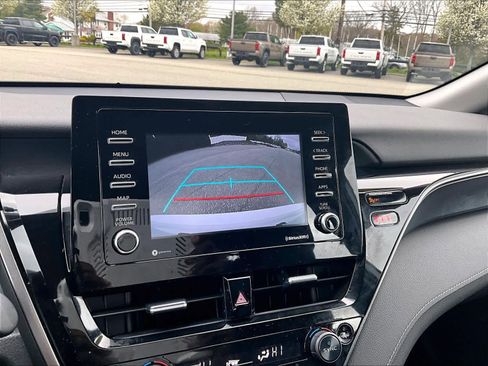 Used 2022 Toyota Camry SE w/ Carpet Mat Package (TMS) image 19