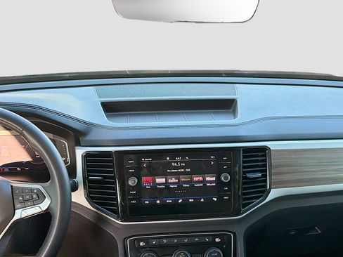 Used 2022 Volkswagen Atlas SEL image 19