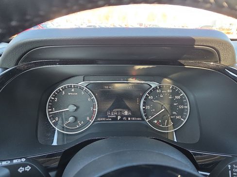 Used 2024 Nissan Pathfinder SL w/ SL Premium Package image 23