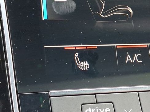 Used 2025 Audi Q7 3.0T Premium Plus image 27