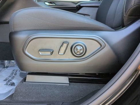 Certified 2025 Jeep Grand Cherokee Laredo X image 23