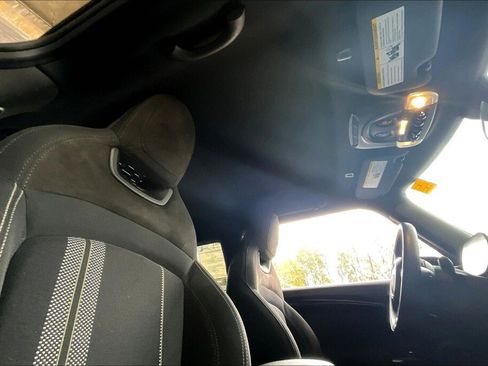 Used 2021 MINI Cooper 2-Door Hardtop image 12