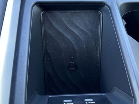 Used 2025 Nissan Armada SL AWD/4WD image 41