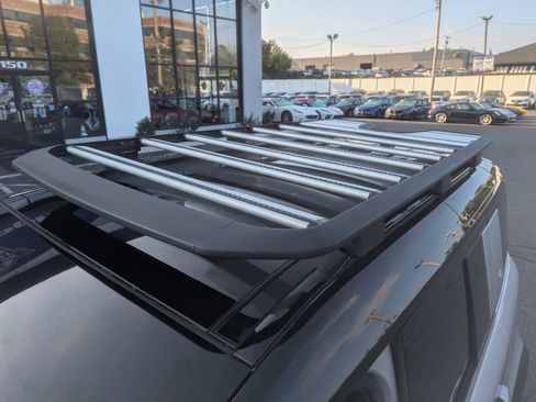 Used 2020 Land Rover Defender 110 X image 12