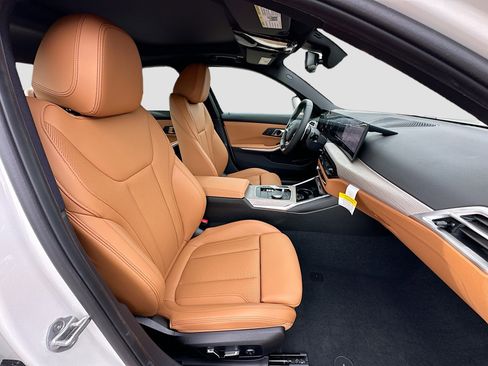 New 2025 BMW 330i Sedan w/ Convenience Package image 25