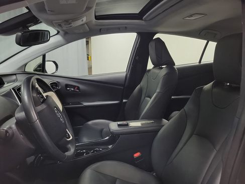 Used 2017 Toyota Prius Four w/ Advanced Technology Package FWD image 15