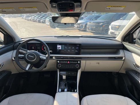 Used 2025 Hyundai Tucson SEL FWD image 19