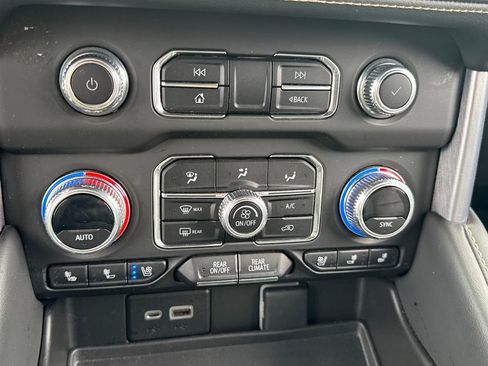 Used 2023 GMC Yukon SLT image 21