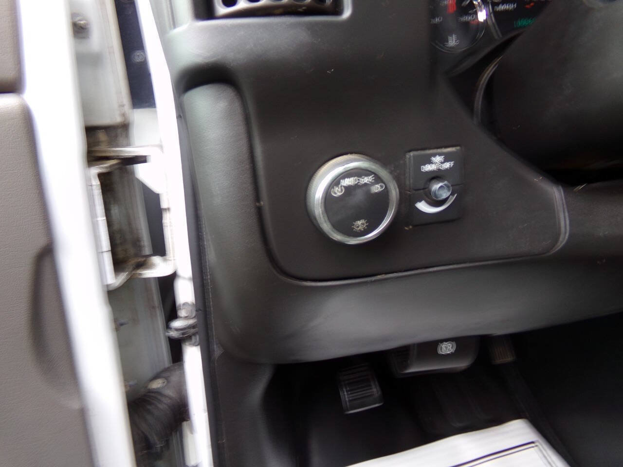 Used 2015 Chevrolet Express 2500 RWD image 36