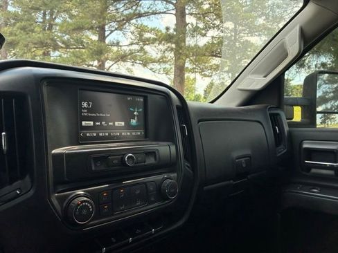 Used 2016 Chevrolet Silverado 3500 W/T w/ WT Convenience Package AWD/4WD image 18