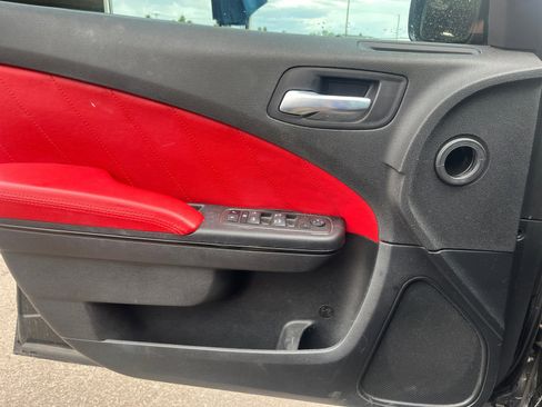 Used 2022 Dodge Charger SXT w/ Blacktop Package image 13