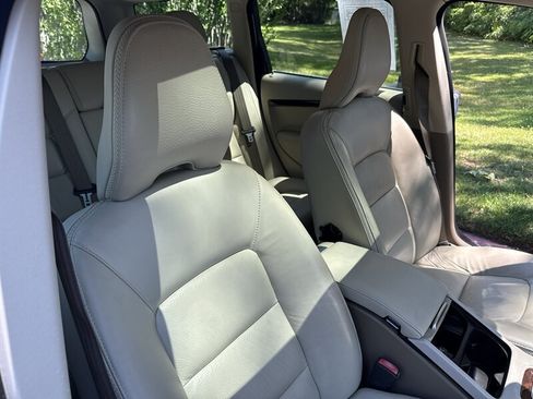 Used 2011 Volvo XC70 T6 AWD/4WD image 28