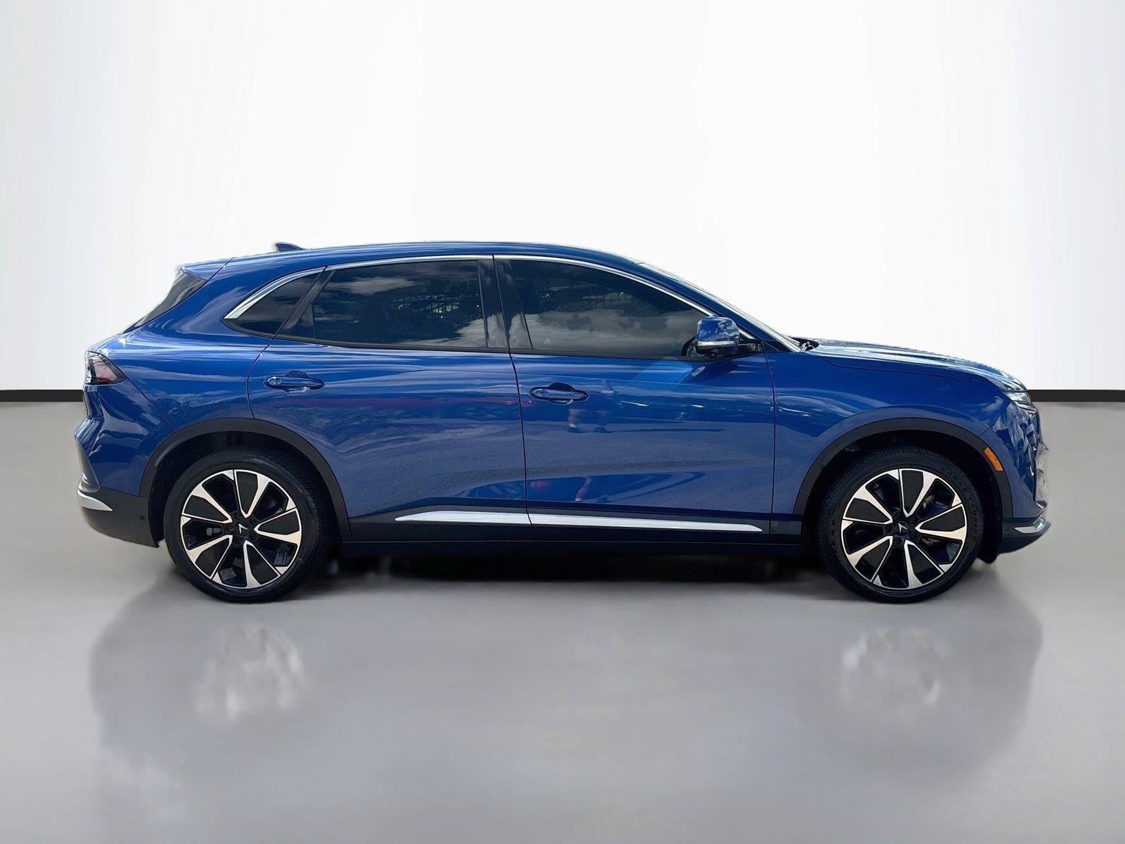 Used 2024 VinFast VF 8 Plus AWD/4WD image 8