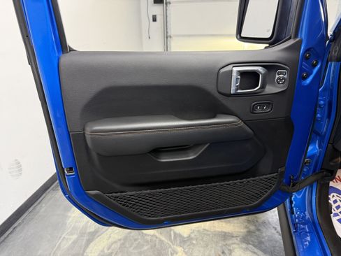 Used 2023 Jeep Gladiator Mojave w/ LED Lighting Group image 11