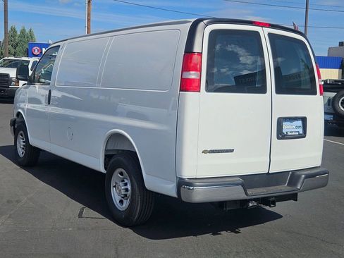 New 2025 Chevrolet Express 2500 w/ Driver Convenience Package image 4