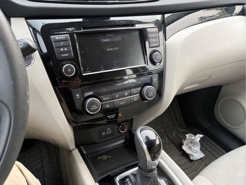 Used 2020 Nissan Rogue Sport SV AWD/4WD image 12