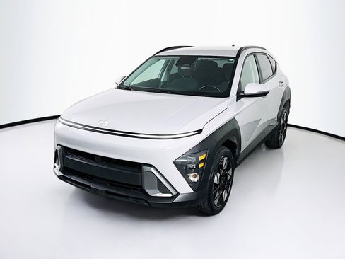 Used 2025 Hyundai Kona SEL image 3