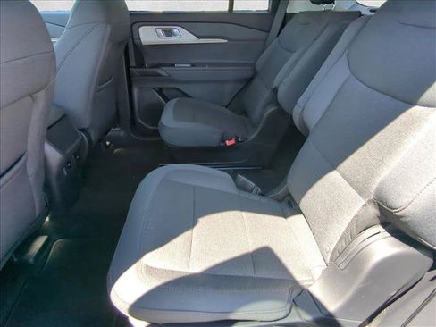 New 2026 Ford Explorer Active RWD image 15
