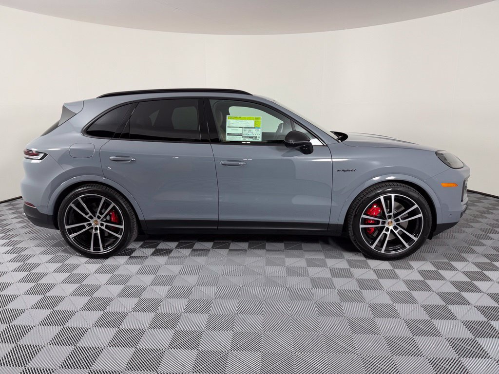 Used 2026 Porsche Cayenne S AWD/4WD image 11