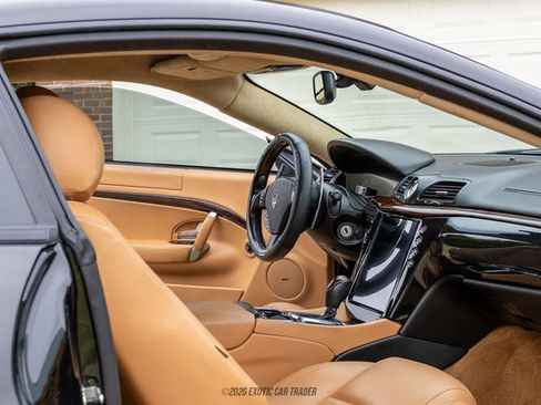 Used 2011 Maserati GranTurismo S RWD image 35