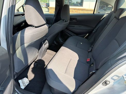 Used 2025 Toyota Corolla LE FWD image 6