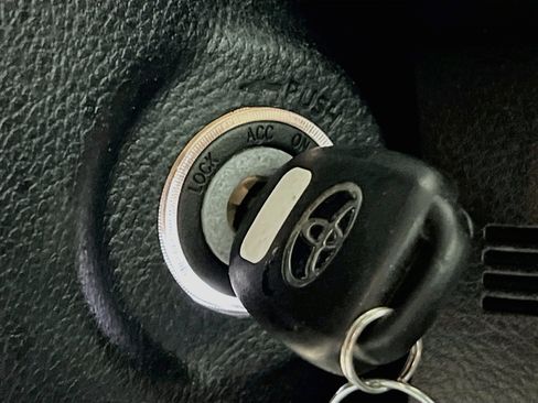 Used 2019 Toyota Tacoma SR5 RWD image 22