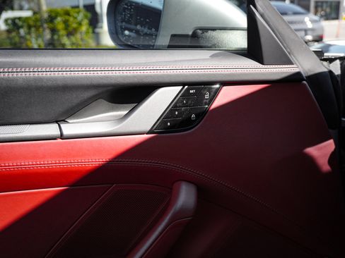 Used 2020 Porsche 911 Carrera 4S w/ Premium Package image 16