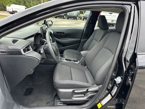 Used 2023 Toyota Corolla LE image 9