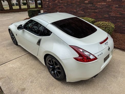 Used 2020 Nissan 370Z Coupe image 20