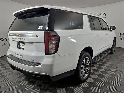 Used 2021 Chevrolet Suburban LT RWD image 5