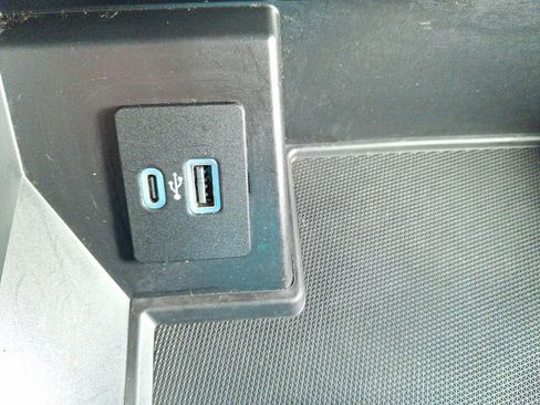 Used 2021 Ford F150 Lariat w/ Equipment Group 502A High image 33