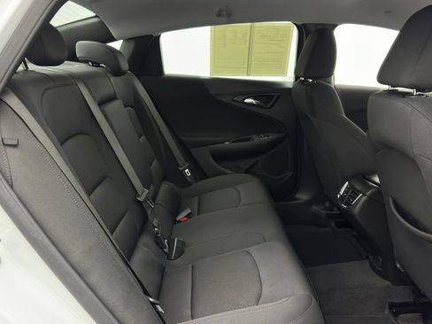 Used 2025 Chevrolet Malibu LT image 30