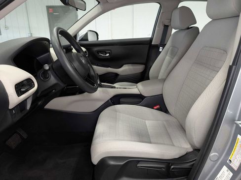 Certified 2024 Honda HR-V LX image 4