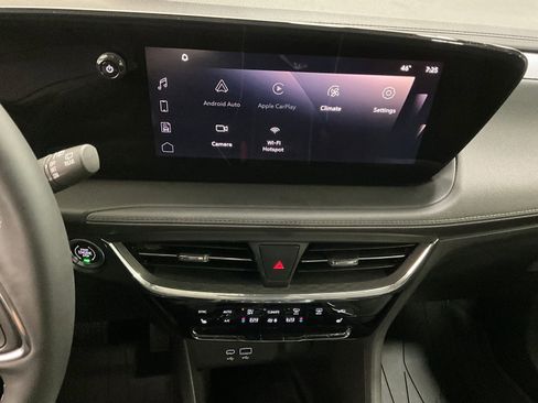 Used 2025 Buick Encore GX Avenir w/ Avenir Technology Package image 7