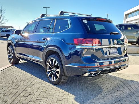 Certified 2023 Volkswagen Atlas SEL Premium image 2