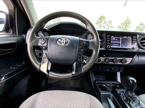 Used 2020 Toyota Tacoma SR image 6