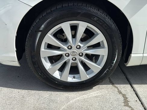 Used 2013 Toyota Venza LE FWD image 10
