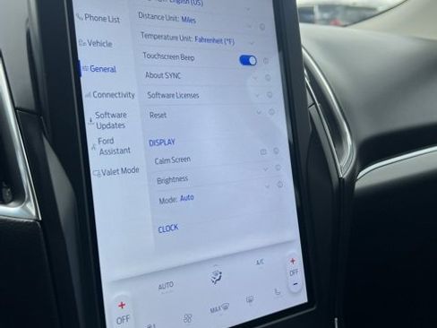 Used 2024 Ford Edge Titanium image 46